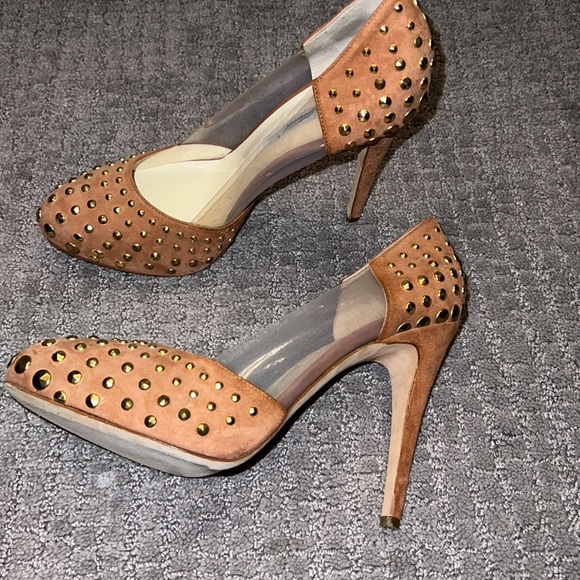 Brian Atwood nude suede studded platform heels sz 38.5 - Picture 3 of 9